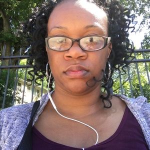 Meet your Posher, Sameka